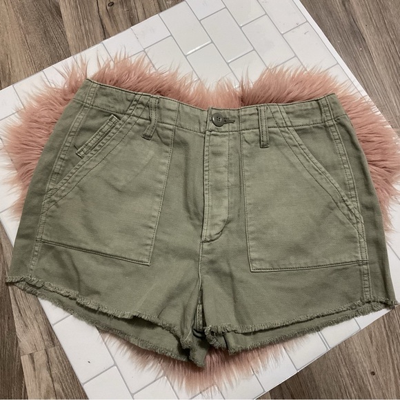 American Eagle Green Short Size 6 - Picture 1 of 8